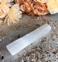 Load image into Gallery viewer, Selenite Crystal Wands