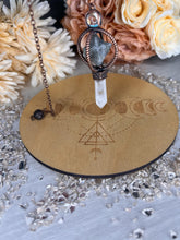 Load image into Gallery viewer, Labradorite Merkaba Pendulum