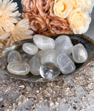 Load image into Gallery viewer, Clear Quartz