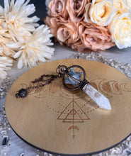 Load image into Gallery viewer, Labradorite Merkaba Pendulum