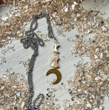 Load image into Gallery viewer, Mother of Pearl Moon Necklace